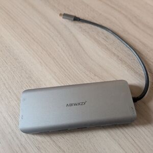 ABIWAZY Silver USB-C Hub Docking Station